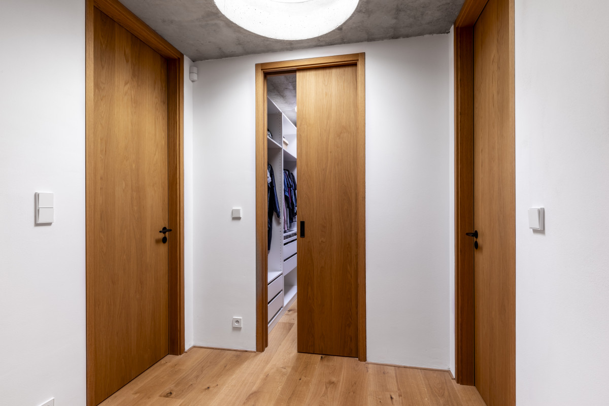 1u2a4411-hdr_0